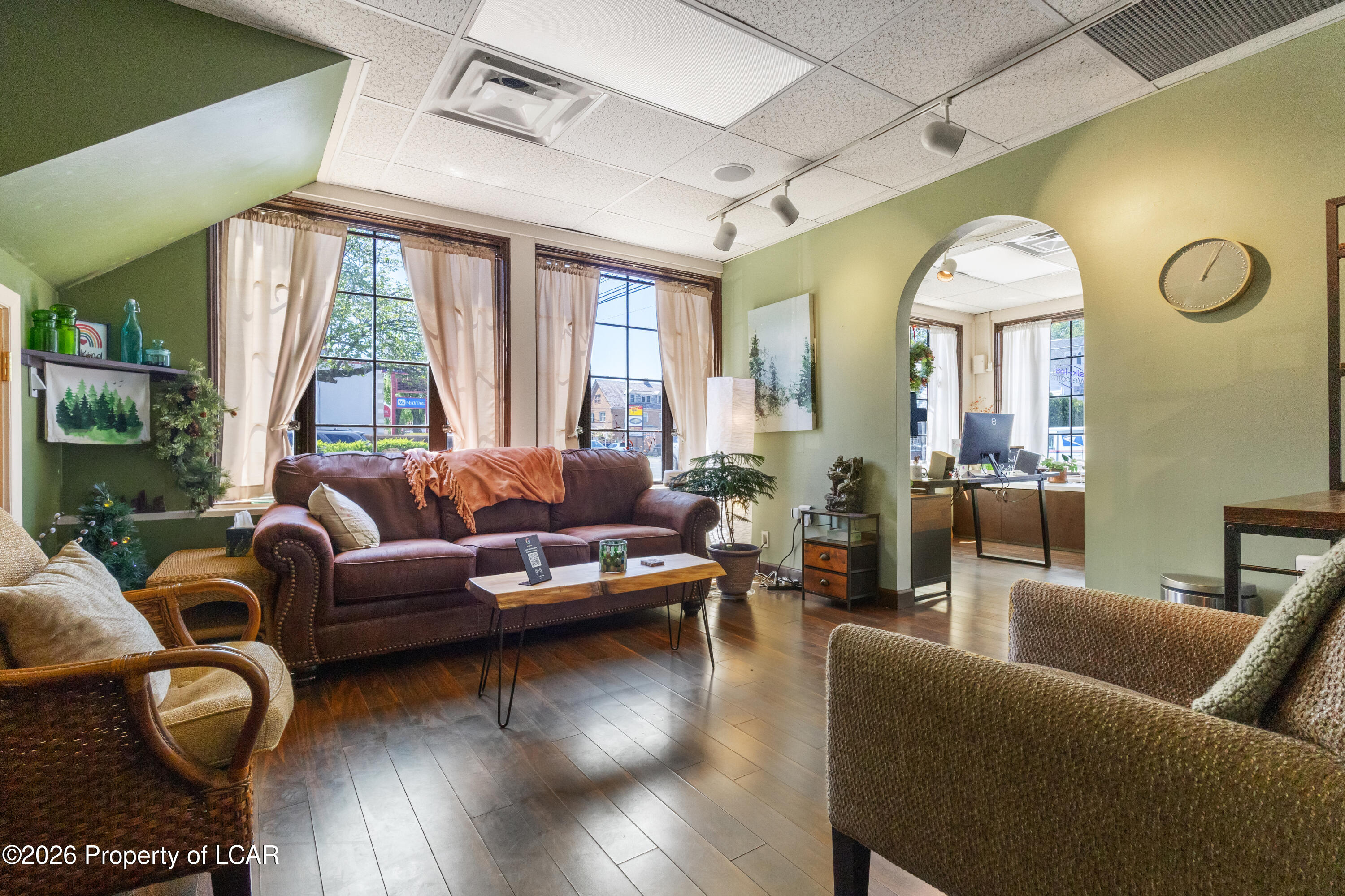 Commercial Lease in Kingston