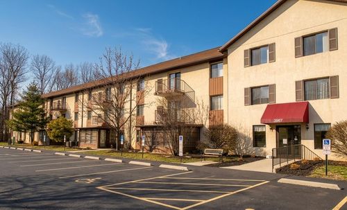 227-3967 Karl Rd, Columbus, OH, 43224-6102 | Card Image