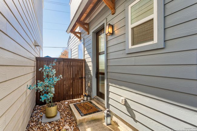 UNIT-3 - 5843 Whitby Rd, House other with 3 bedrooms, 3 bathrooms and null parking in San Antonio TX | Image 27