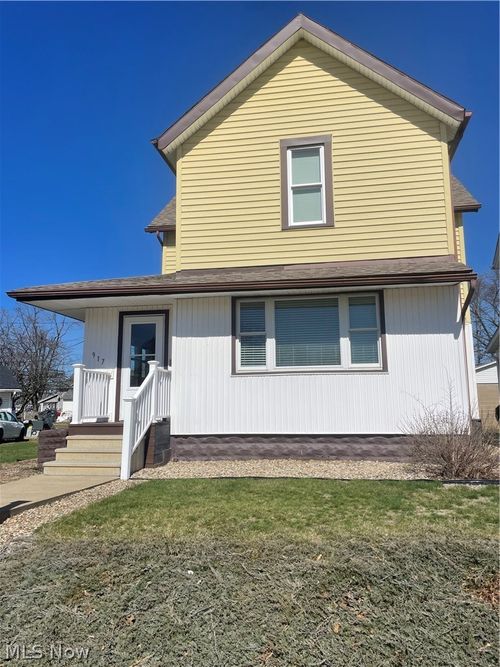 917 Herbig Avenue, Coshocton, OH, 43812 | Card Image
