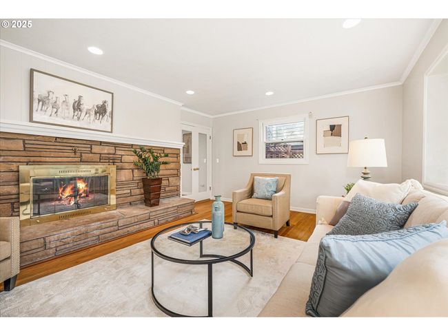 764 10 Th St, House other with 3 bedrooms, 3 bathrooms and 2 parking in Lake Oswego OR | Image 14