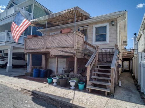 43 Michigan St, Long Beach, NY, 11561-1308 | Card Image