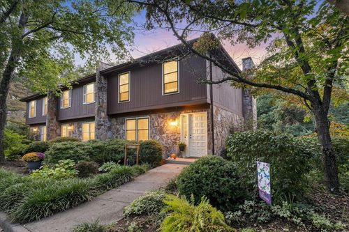 3331 Stonehenge Sq, Roanoke, VA, 24018-5035 | Card Image