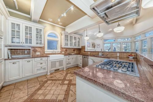 {{alt}} | Card Image