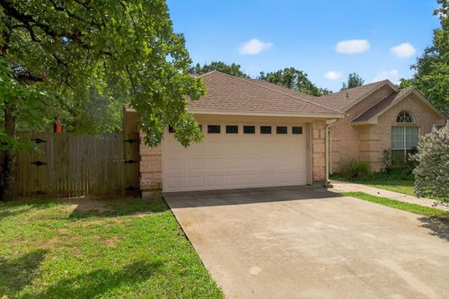 420 Meadowcrest Dr, Azle, TX, 76020-2500 | Card Image