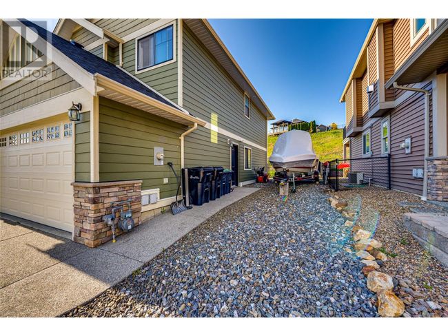 105 Blackcomb Crt, House other with 5 bedrooms, 3 bathrooms and 6 parking in Vernon BC | Image 41