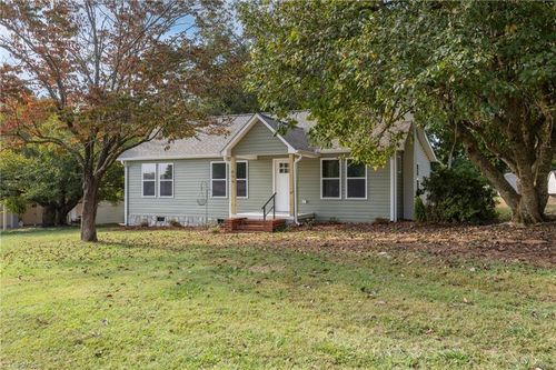 106 Barker St, Randleman, NC, 27317-1806 | Card Image