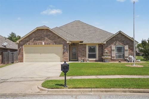 716 Boston St, Broken Arrow, OK, 74012-7280 | Card Image