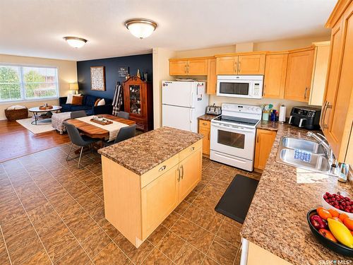 107-4801 Child Ave, Regina, SK, S4X0C4 | Card Image