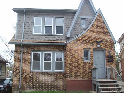38 Cadillac St, Pontiac, MI, 48342-1220 | Card Image