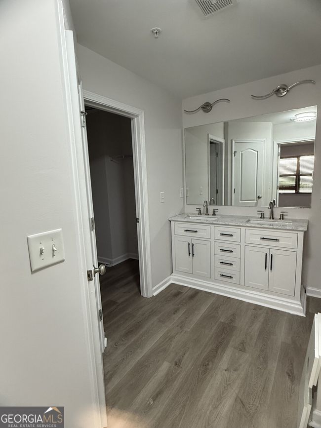 6375 Story Cir, Townhouse with 3 bedrooms, 3 bathrooms and null parking in Norcross GA | Image 10