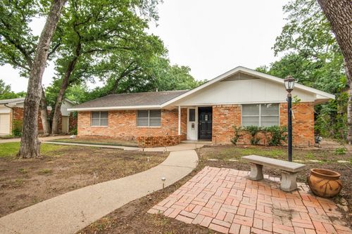 1809 Glenbrook Dr, Irving, TX, 75061-2331 | Card Image