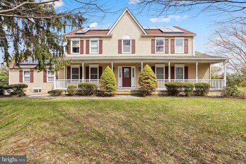 374 Village Rd E, PRINCETON JUNCTION, NJ, 08550-2002 | Card Image