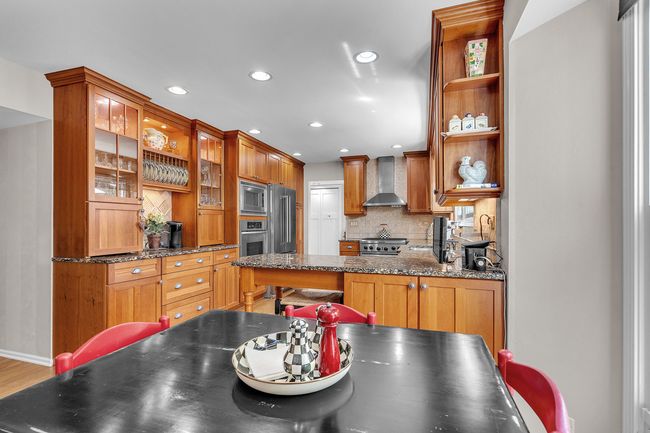 1386 Berkley Ct, House other with 4 bedrooms, 3 bathrooms and 2 parking in Buffalo Grove IL | Image 8