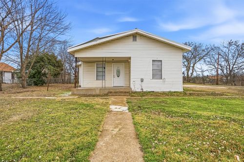 1412 Chase Ave, Cleburne, TX, 76031-2217 | Card Image