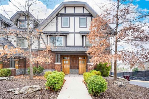 715 Ne Oak St, Pullman, WA, 99163-4700 | Card Image