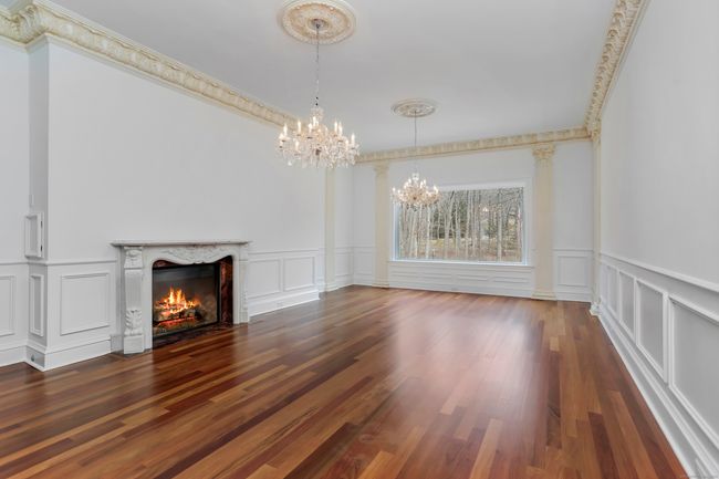 Formal Dining Room | Image 9