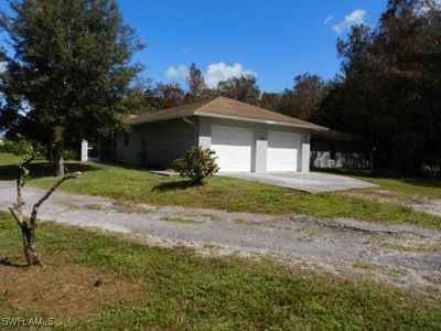 881 22nd Avenue Nw, House other with 4 bedrooms, 3 bathrooms and null parking in Naples FL | Image 2