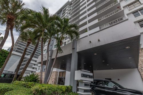 apt-2e-5825 Collins Ave, Miami Beach, FL, 33140-2202 | Card Image
