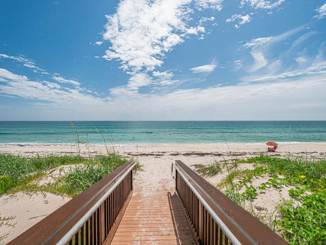 PH6 - 3870 N Highway A1a, Condo with 2 bedrooms, 2 bathrooms and null parking in Hutchinson Island FL | Image 57