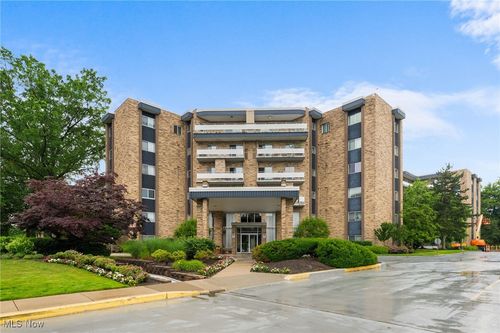apt-316-2112 Acacia Park Dr, Lyndhurst, OH, 44124-3850 | Card Image