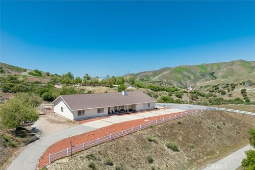 13700 Summit Knoll Rd, Agua Dulce, CA, 91390-4790 | Card Image