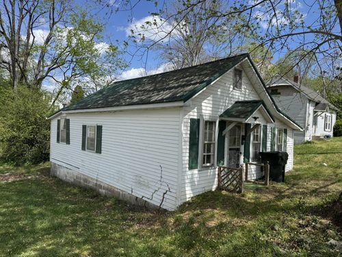 501 W Chestnut St, Dickson, TN, 37055-1729 | Card Image