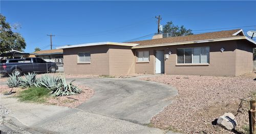 2032 Lawry Ave, North Las Vegas, NV, 89032-3522 | Card Image