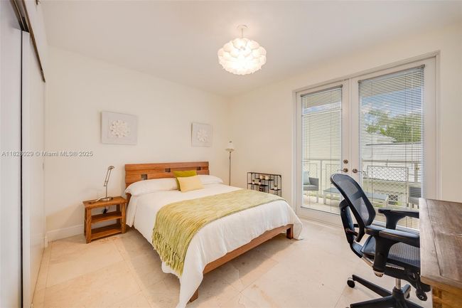 305 - 3540 Main Hwy, Condo with 2 bedrooms, 2 bathrooms and null parking in Coconut Grove FL | Image 13
