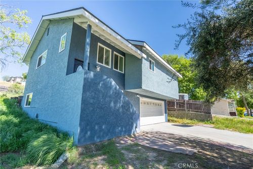 42640 Ranch Club Rd, Lake Hughes, CA, 93532-1405 | Card Image