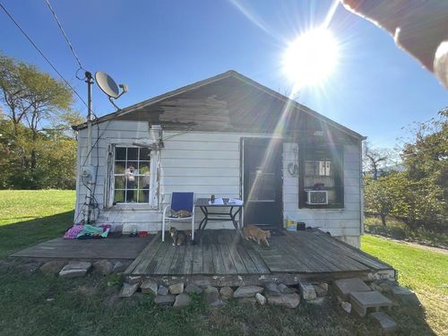 4810* Veterans Hill, Pulaski, VA, 24301 | Card Image