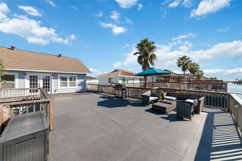 196 Barracuda St, Bayou Vista, TX, 77563-2506 | Card Image