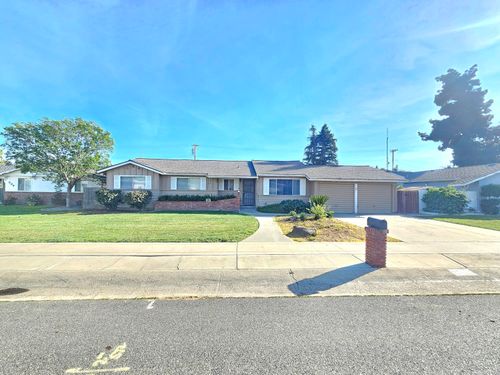 211 E Gail Ave, Tulare, CA, 93274-1410 | Card Image