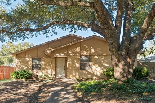 1429 Whitehall Dr, Plano, TX, 75023-6746 | Card Image