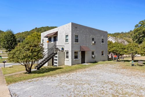 15 Sawyer St, Chattanooga, TN, 37405-2066 | Card Image