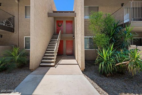 d4-5525 E Thomas Rd, Phoenix, AZ, 85018-8126 | Card Image