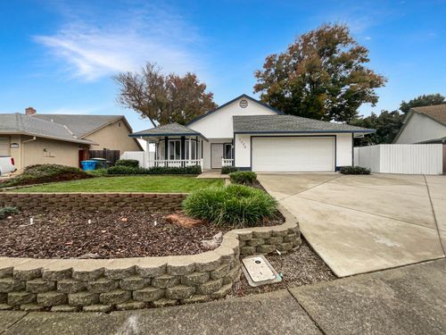 1172 Willow Creek Dr, Yuba City, CA, 95991-1238 | Card Image