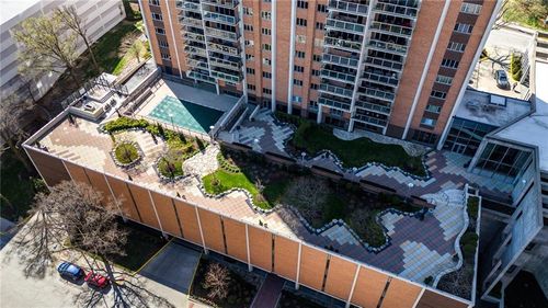 apt-202-121 W 48th St, Kansas City, MO, 64112-2893 | Card Image