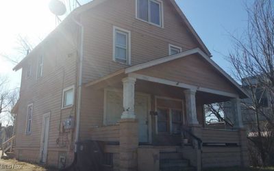 View of front of house with a porch | Image 1