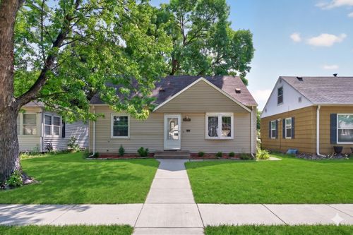5232 Washburn Ave N, Minneapolis, MN, 55430-3323 | Card Image
