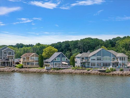 2201 Riverside Pointe Dr, Saint Joseph, MI, 49085-2390 | Card Image