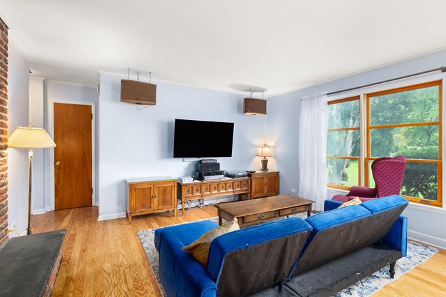 545 W Elm Park Ave, House other with 2 bedrooms, 1 bathrooms and 2 parking in Elmhurst IL | Image 4