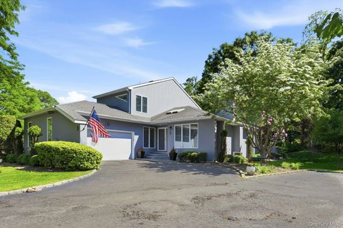 3 Heiko Court, Huntington, NY, 11768 | Card Image