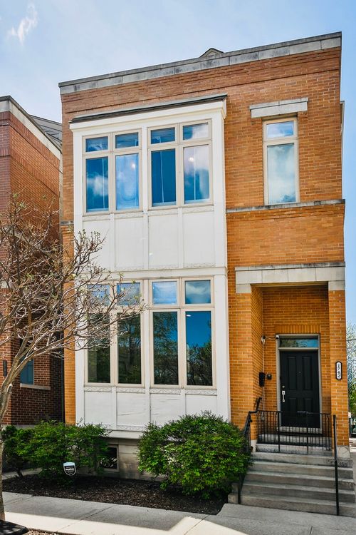 1742 N Bissell St, Chicago, IL, 60614-5506 | Card Image