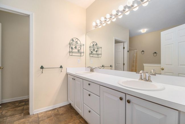 74 - 1493 Fox Pointe Cir, Condo with 2 bedrooms, 2 bathrooms and null parking in Ann Arbor MI | Image 10