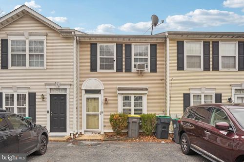 137 Creekside Ct, NEWARK, DE, 19702-3743 | Card Image
