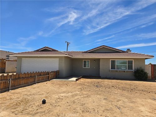 8710 S Loop Blvd, California City, CA, 93505-2746 | Card Image