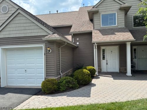 18-18 Clubhouse Rd, Hamburg, NJ, 07419-1261 | Card Image