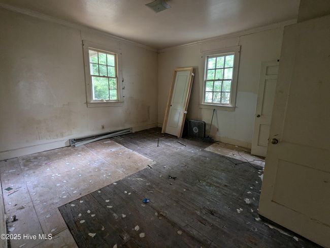207 Bruton St W, Home with 4 bedrooms, 2 bathrooms and null parking in Wilson NC | Image 5