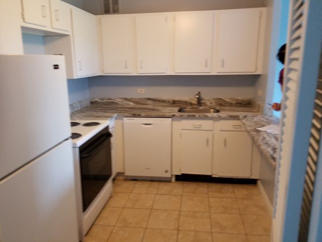 APT-502 - 5415 N Sheridan Rd, Condo with 1 bedrooms, 1 bathrooms and 1 parking in Chicago IL | Image 4